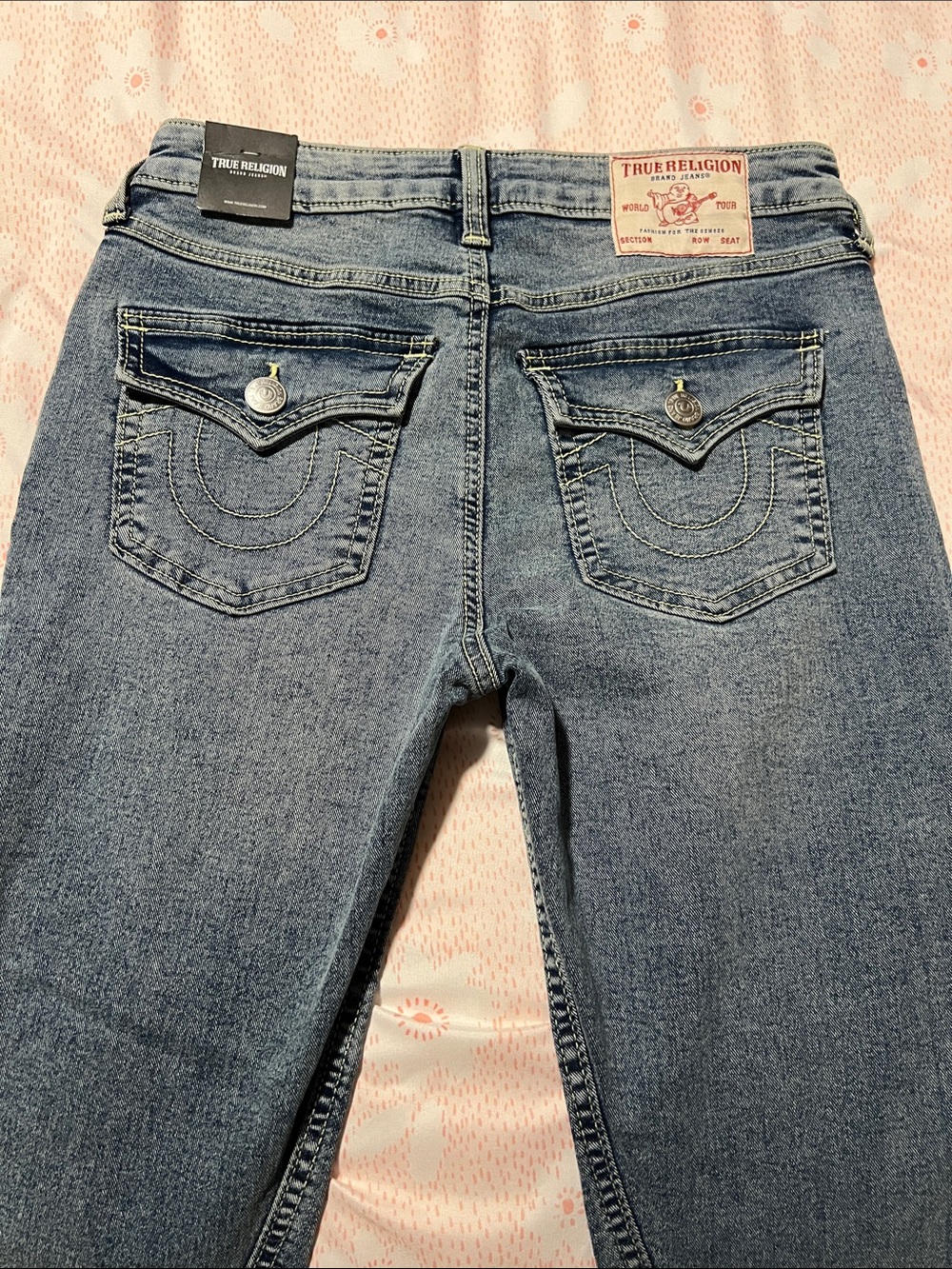 NWT True Religion Joey Mid Rise Flare Back Flap Pockets Med Blue Wash Sz 26